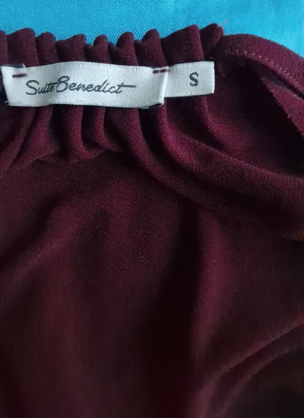 Top: Top Suite Benedict bordeaux taglia S – Usato da Volketswil venduto da agc_th5j 2