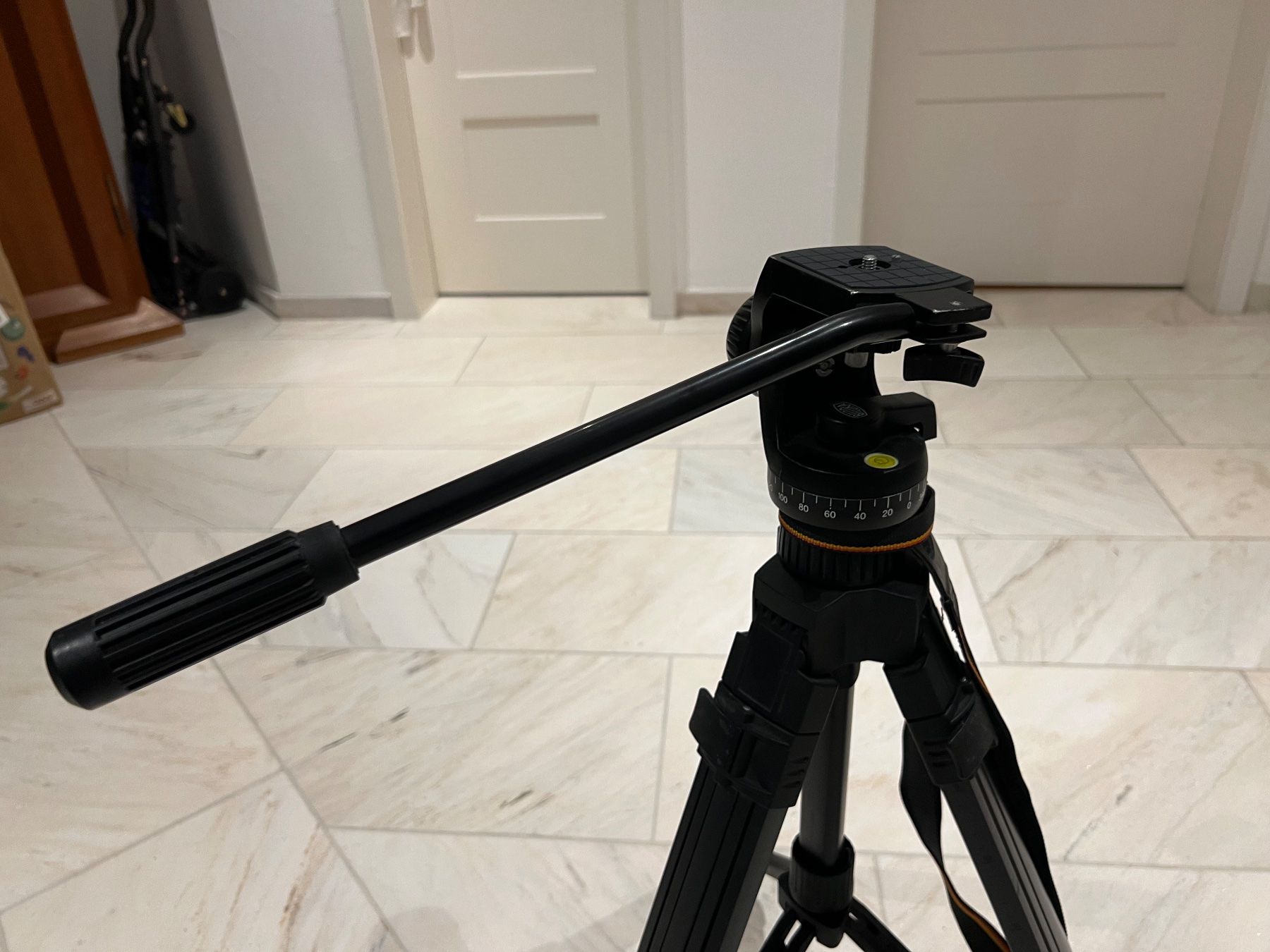 Stative & Köpfe: Bilora Pro 930 Dreibeinstativ mit Videohead-Fluid System – Gebraucht aus Neukirch / Egnach von Taucher68 7