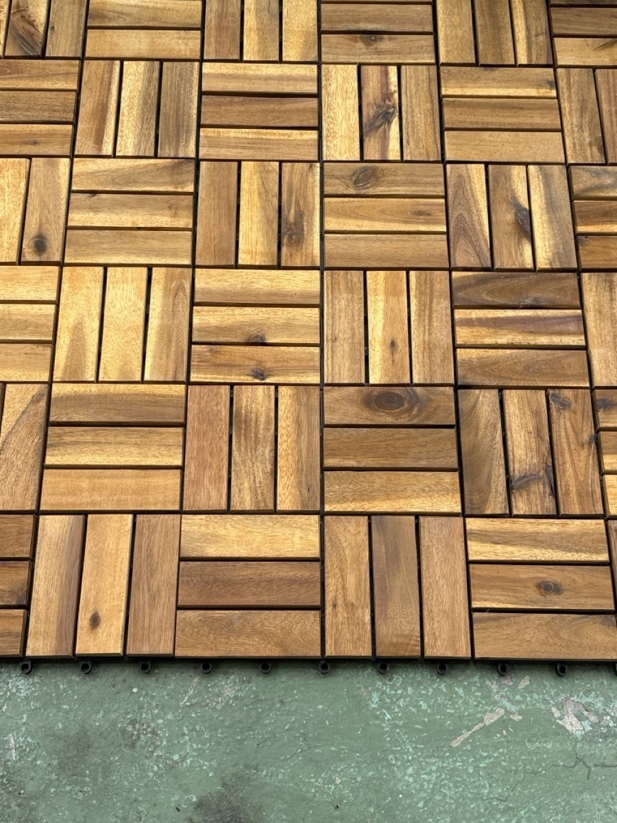 Rivestimenti per pavimenti: 6 Balkonplatten (ungeöffnetes Pack) – Nuovo e nell'imballaggio originale da Zürich venduto da Sabrina_13