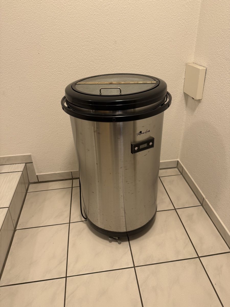 Kühlschrank: Party Cooler – Gebraucht aus Altishofen von Meierrige