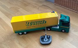 Ferngesteuertes Auto/LKW