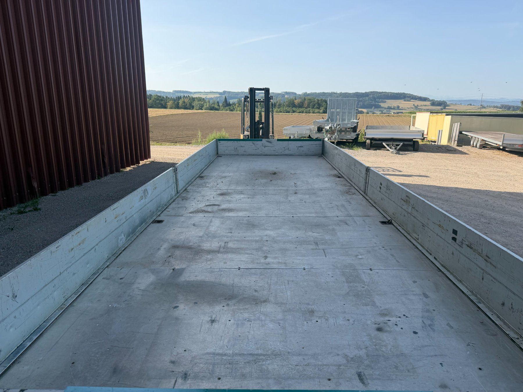 Daltec Rimorchi: Drehschemelanhänger mit Blechboden / DALTEC Mega 35 DA3 – Usato da Engwilen venduto da FaehAnhaengerGmbH 5