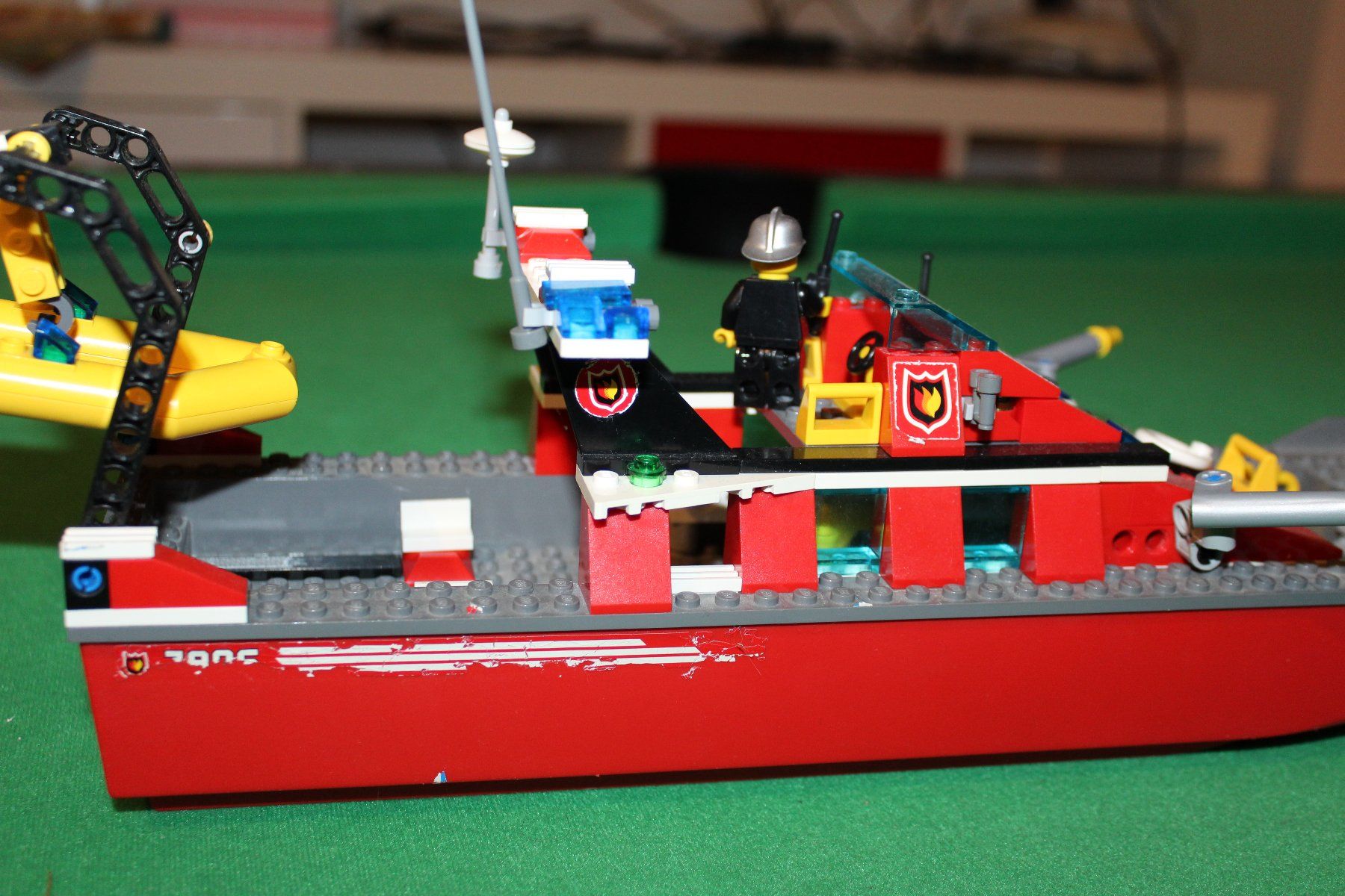 Lego Baukästen: Lego City Feuerwehrboot 7906 – Gebraucht aus Beinwil am See von  5