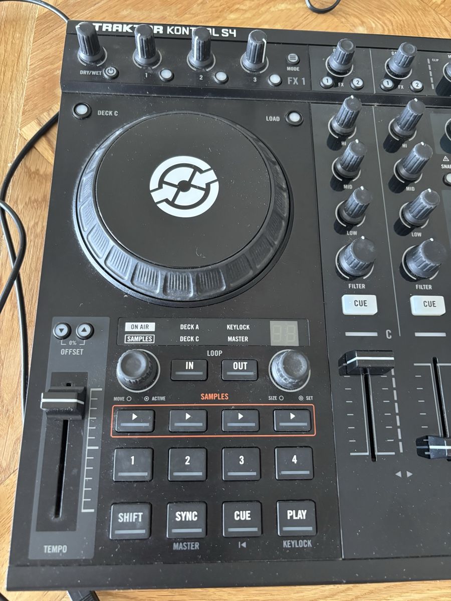 Traktor Console di mixaggio: Traktor Kontrol S4 – Nuovo (secondo la descrizione) da GENÈVE venduto da Gaasss 3
