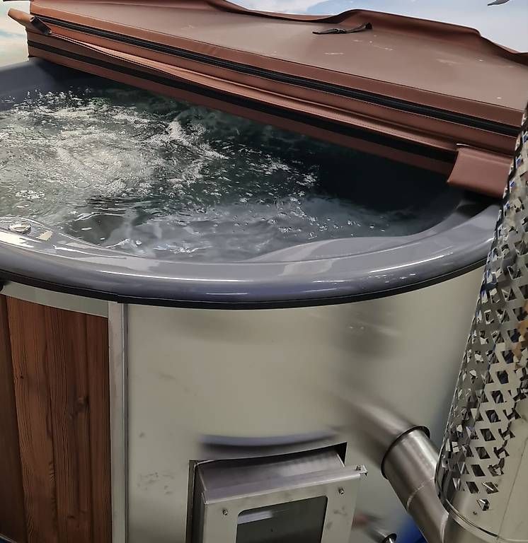 Whirlpool: Hotpot Badefass Whirlpool  – Gebraucht aus Alchenstorf von Misty78 2