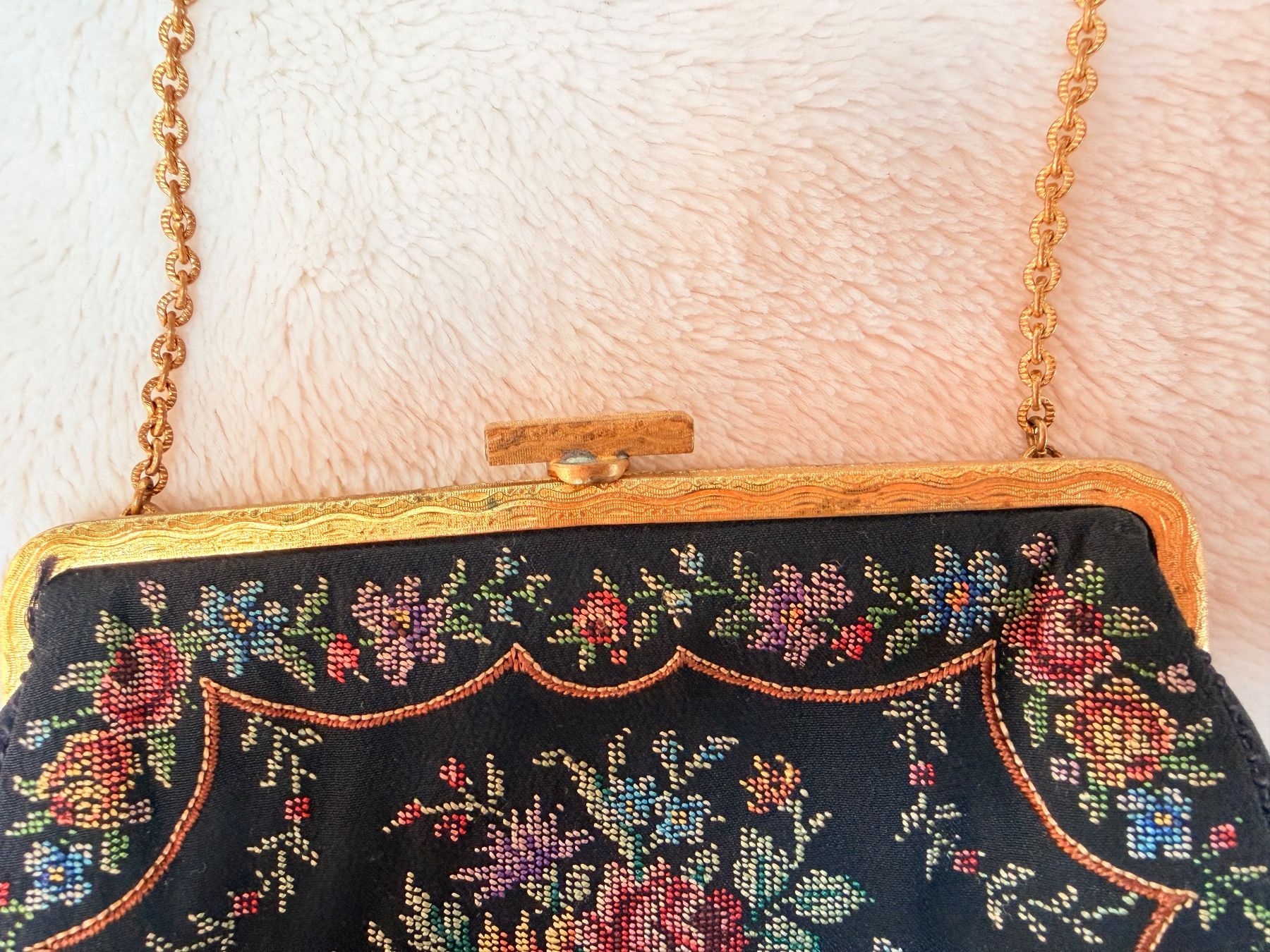 Borse da donna: Antike Handtasche mit Kette – Usato da Würenlos venduto da JRP_71 2