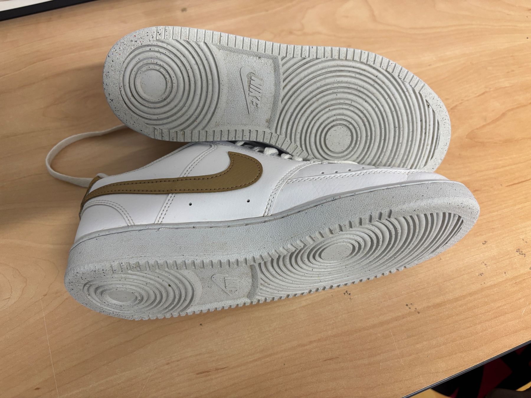 Nike Scarpe da donna: Nike Sneaker 38.5 – Usato da Schwarzenberg LU venduto da Ffrnzi 2