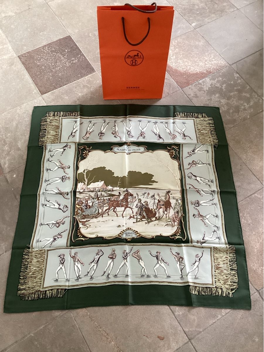 Hermès Foulards, Tücher & Schals: Hermés Paris, Seidenfoulard  – Gebraucht aus Salenstein von Esprit57