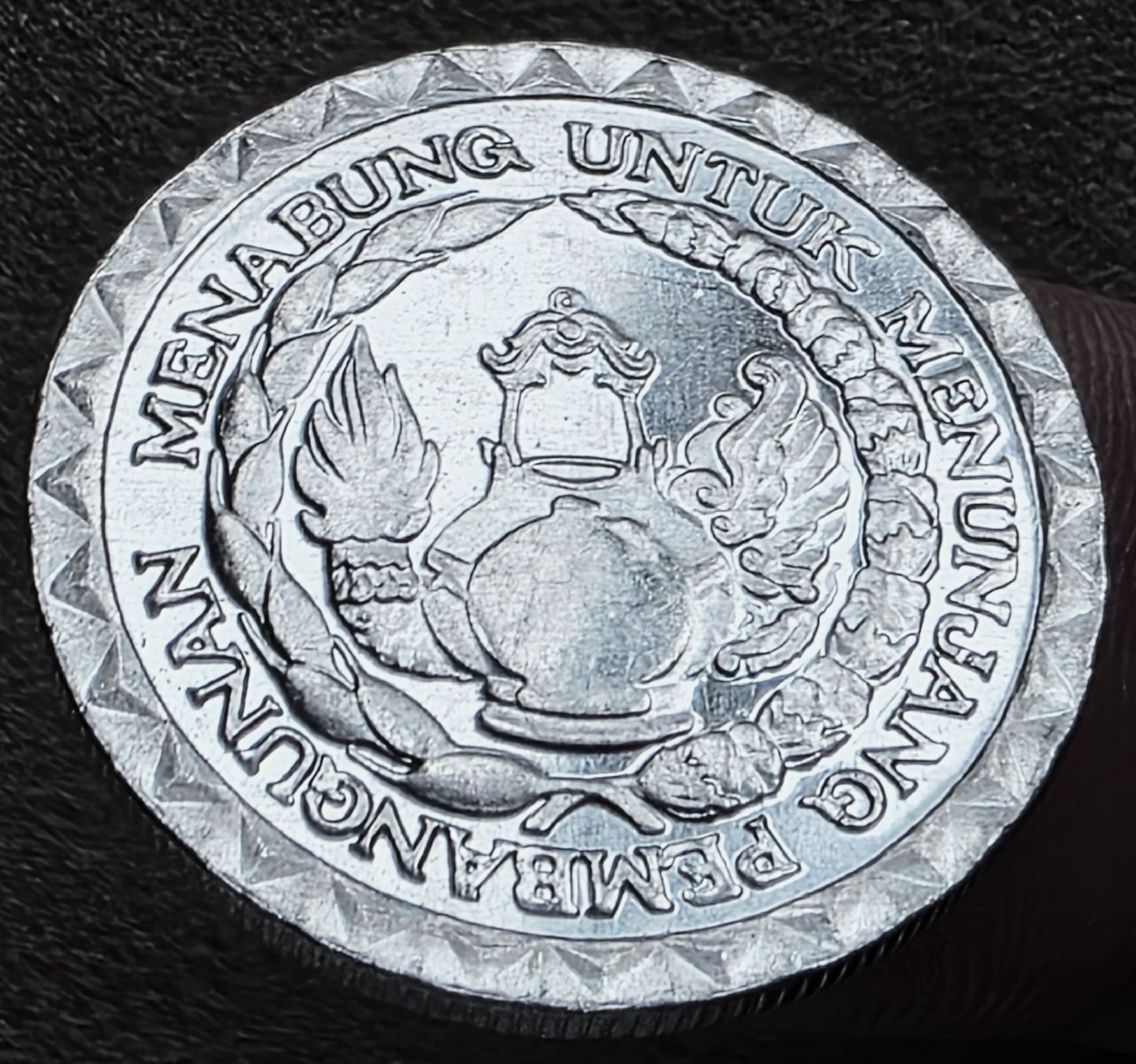 Tutti le monete: INDONESIEN 10 RUPIAH 1979 – Usato da winterthur venduto da CoinPassion