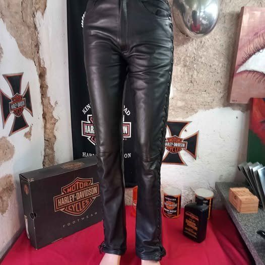 Jeans: Lederjeans seitlich geschnürt Grösse 28 – Usato da Hochwald venduto da mot_x2j8 5