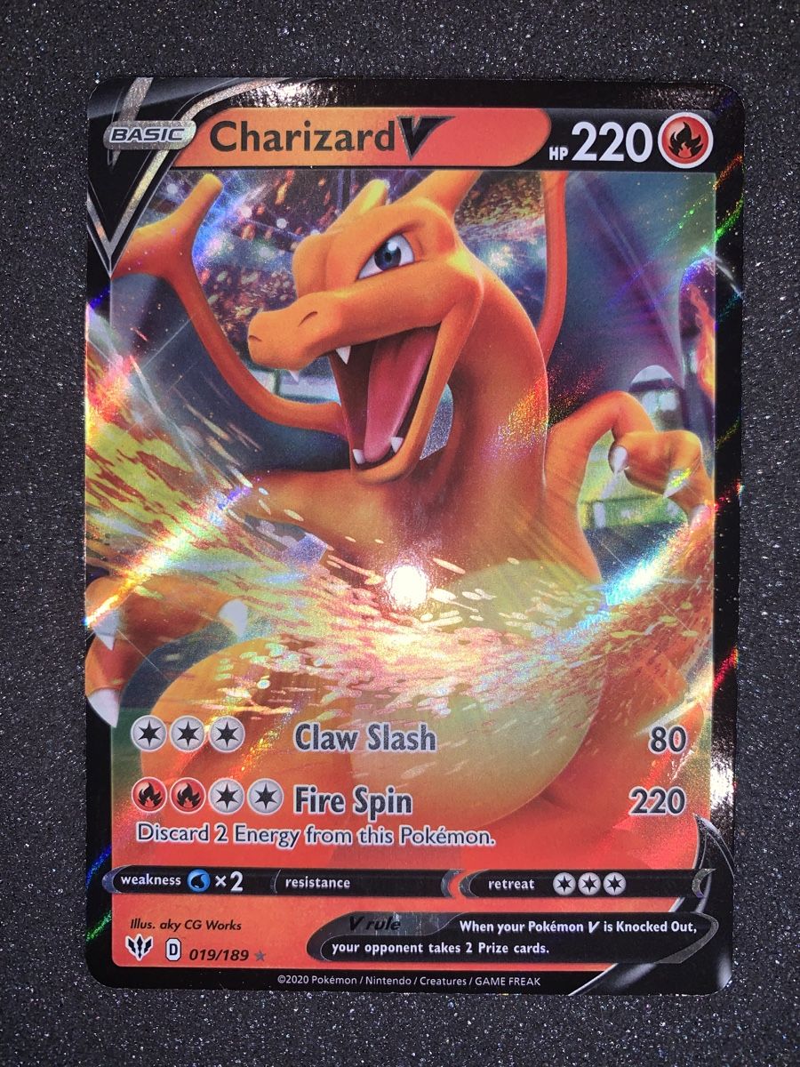 Pokémon Carte collezionabili: Charizard V 019/189 V 220 HP – Usato da Bironico venduto da ars_z6lb