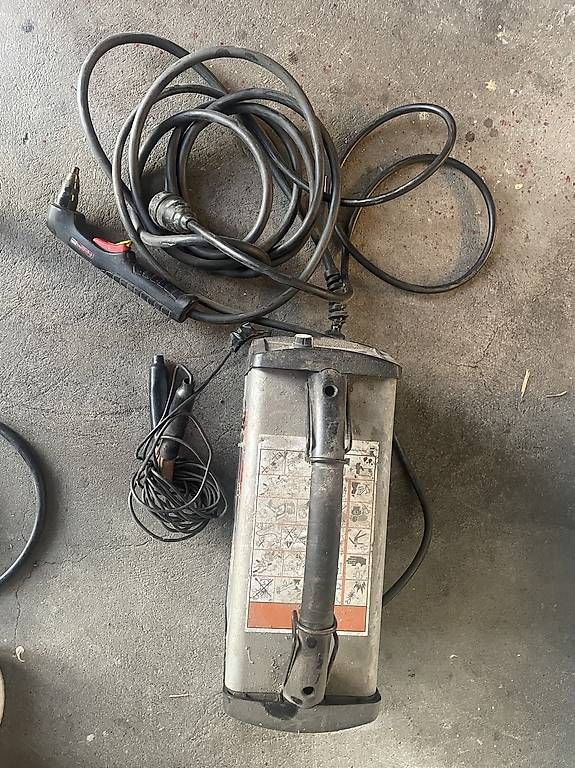 Tutte le macchine: Plasmaschneider Hypertherm Powermax 30 – Usato da Obergerlafingen venduto da Sabroe00 3
