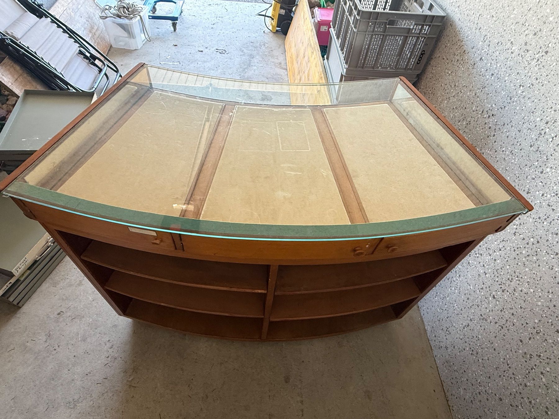 Vitrinen: Vitrine – Gebraucht aus Schwerzenbach von Trendlaedeli 3