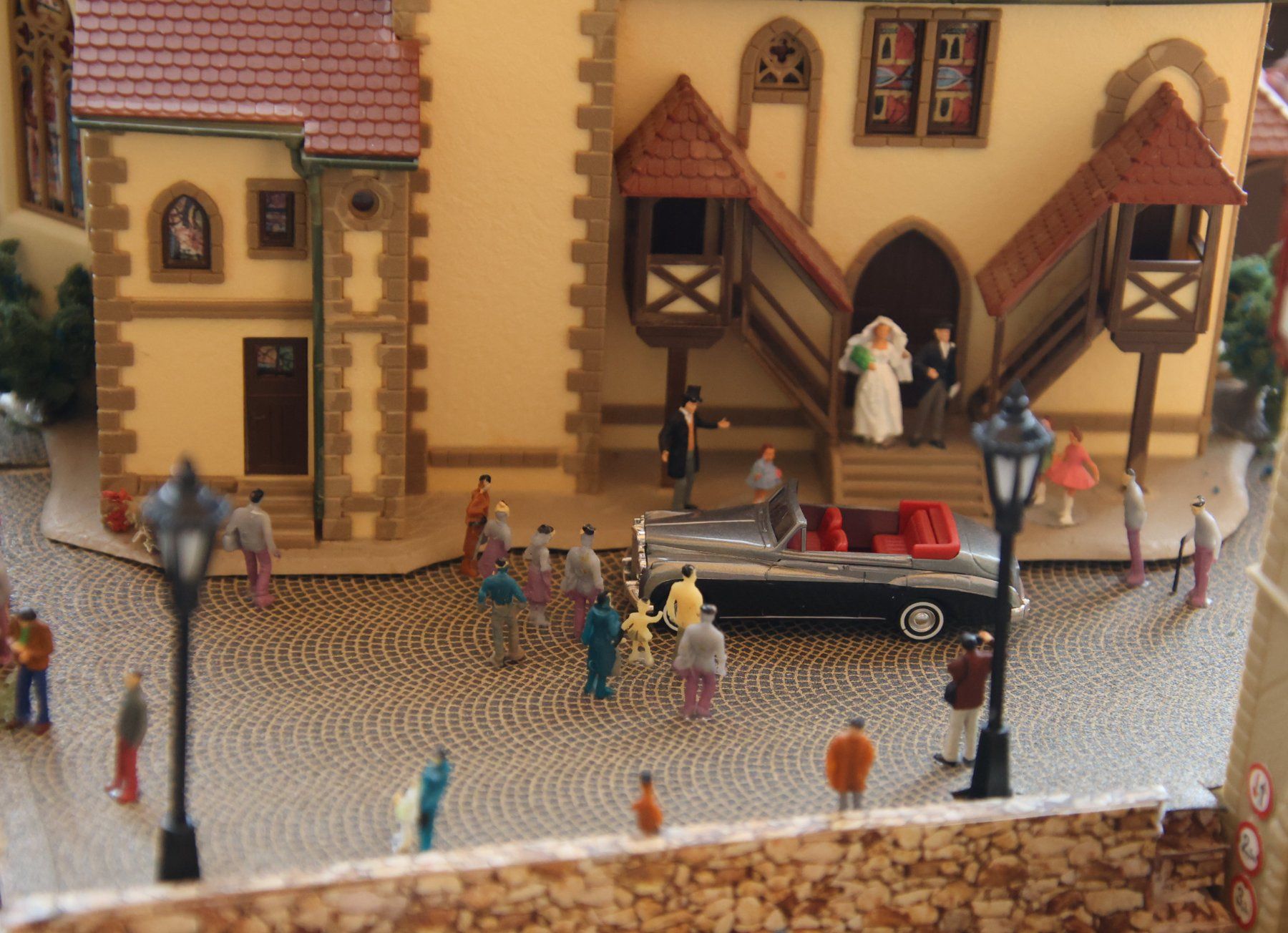 Modelleisenbahnen: Stadt Diorama H0 80x60 cm – Gebraucht aus Diegten von dolphin04 6