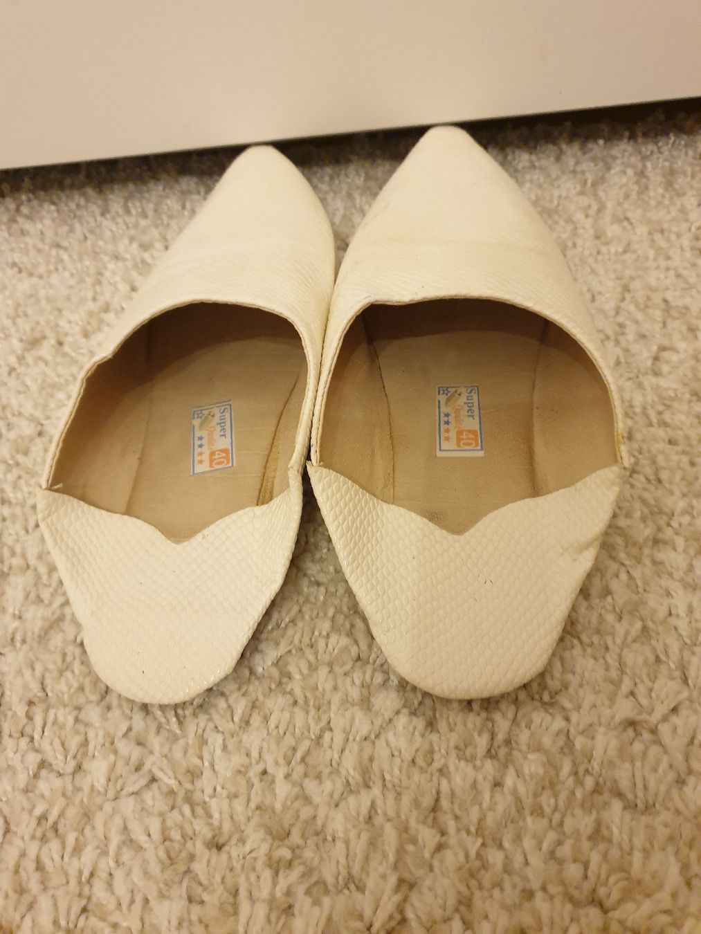 Scarpe da donna: Babouche 37, cuir, écru, bon état – Usato da Neuchâtel venduto da Verenas12 1