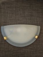 Wandleuchte halbrund Glas weiss goldfarben gebraucht