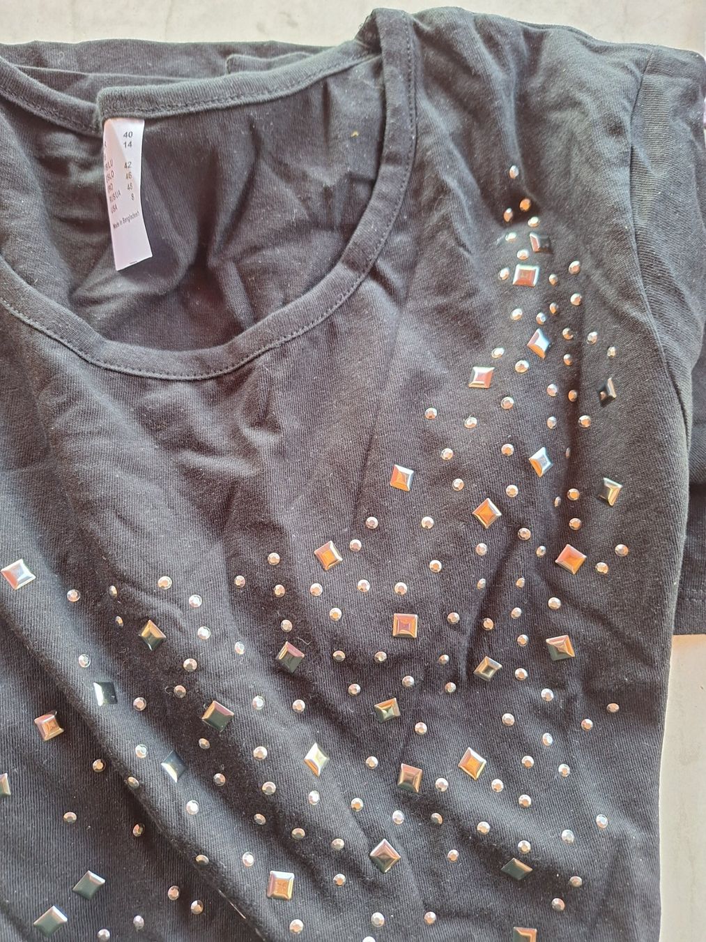 Kleiderpakete: 6 STK T-SHIRTS IN GR 40 – Gebraucht aus Huttwil von Kunterbuntli 7