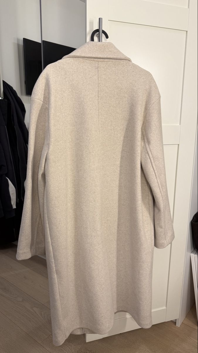 Bershka Mäntel: Mantel – Neu (gemäss Beschreibung) aus Immensee von meg_5pqk 1