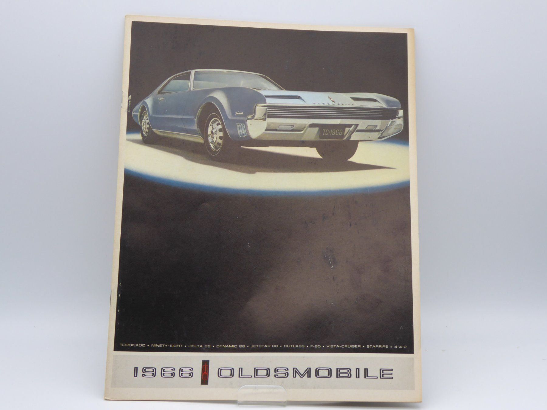Documenti: Oldsmobile Prospekte 1966 – Usato da Safenwil venduto da efclassics
