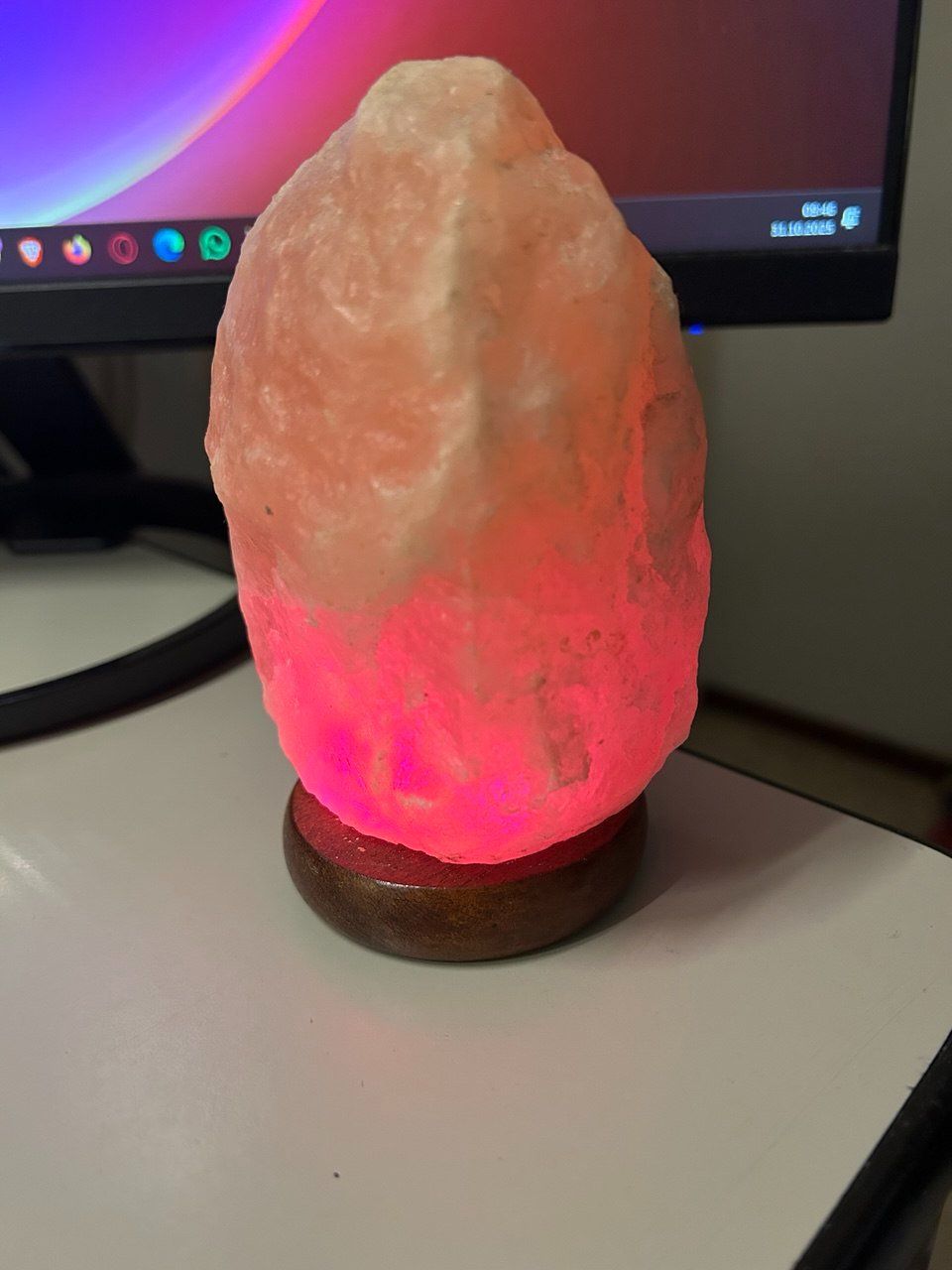 Lampade: Lampada al sale multicolore USB – Usato da Giubiasco venduto da LorisVale