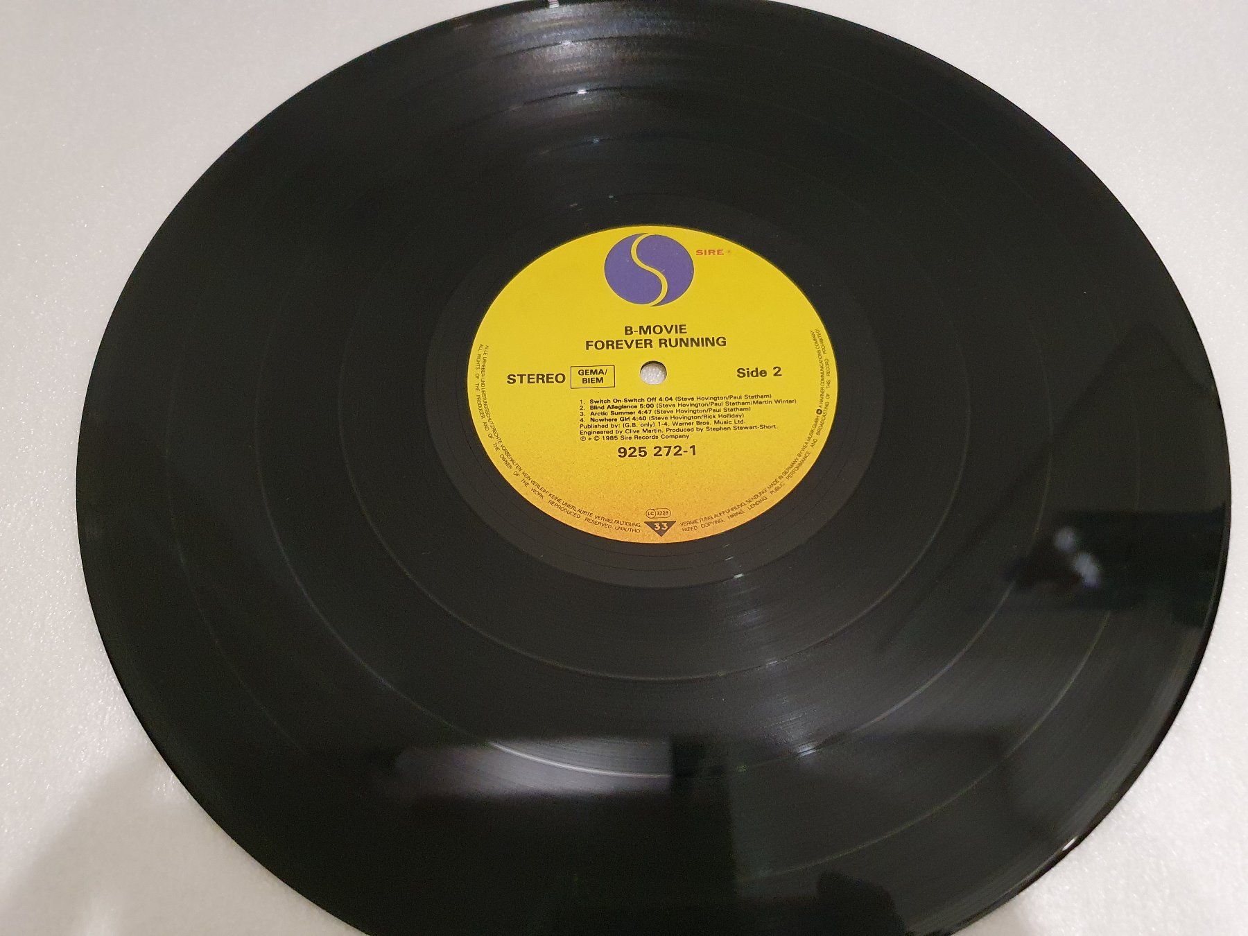 Dischi in vinile: B-Movie – Forever Running – Usato da Uster venduto da Vinyl-Leidenschaft 4