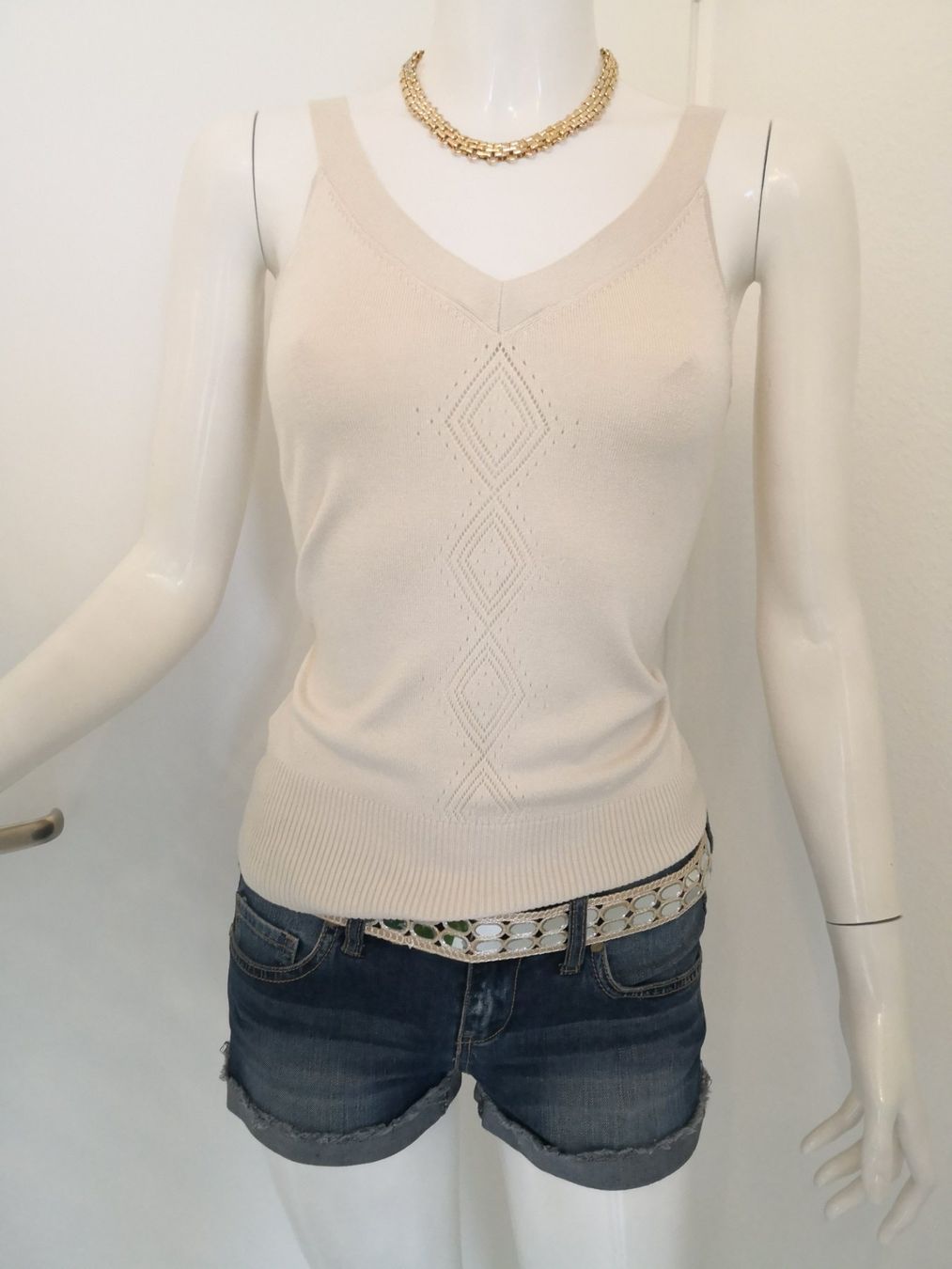 Mango Top: 🤩MANGO STRICK-TOP BEIGE MIT STRICK-MUSTER & V-SCHNITT – Nuovo (secondo la descrizione) da Olten venduto da Naja-Twins-Twins 4