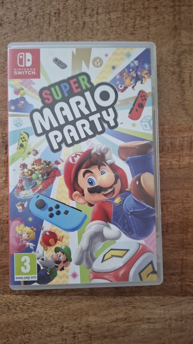 Nintendo Giochi: Super Mario bundle für Nintendo Switch – Usato da Pfäffikon ZH venduto da dahlia86 3