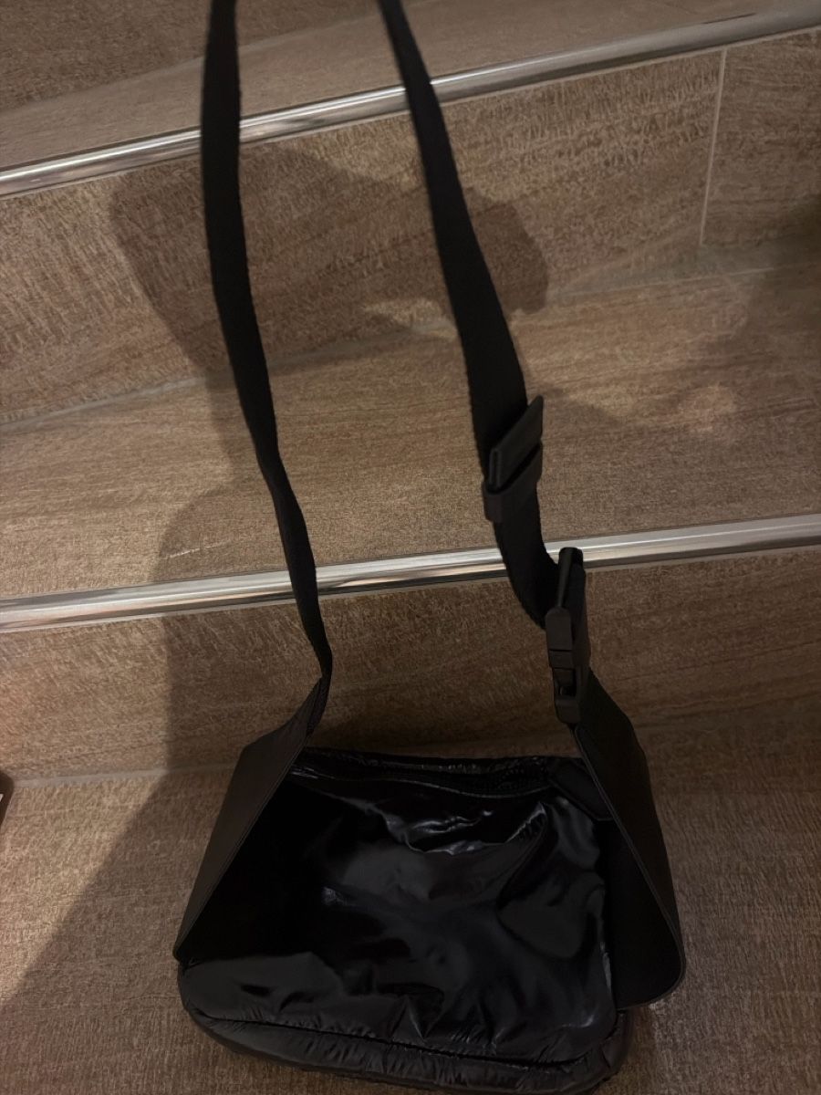 Dsquared2 Borse: Dsquared2 Umhängetasche schwarz NEU – Nuovo (secondo la descrizione) da Gelterkinden venduto da Jasmina2009 1