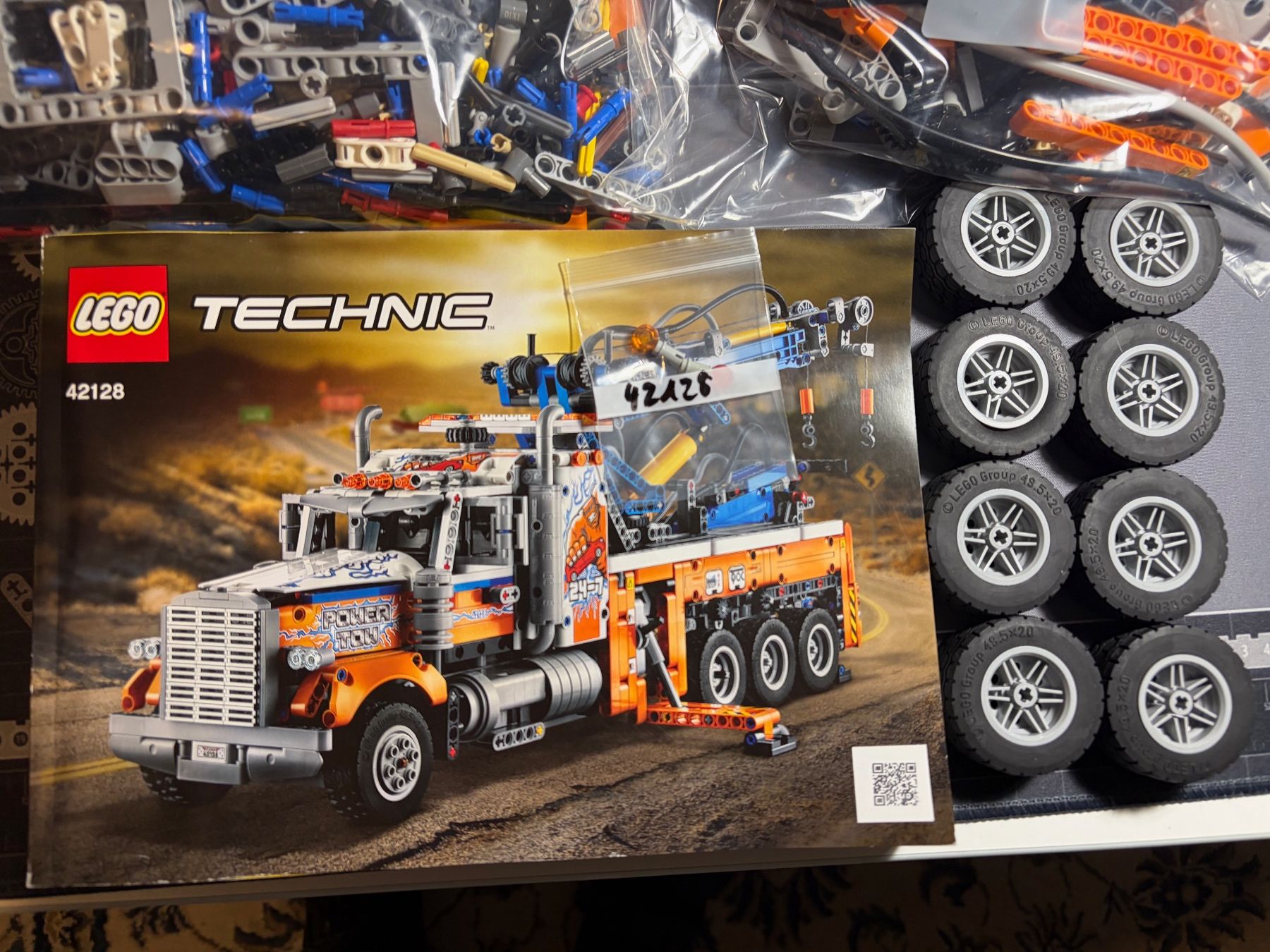 Lego Kit di costruzioni: LEGO Technic: Schwerlast-Abschleppwagen (42128) – Usato da Burgdorf venduto da Mike003 3