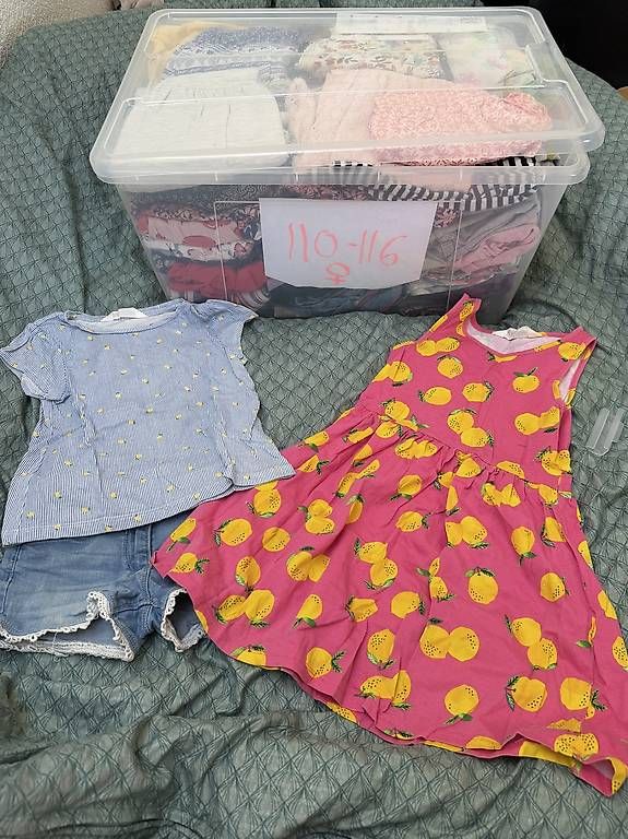 Lotti & Set di vestiti: Habits filles 110-116 – Usato da Fribourg venduto da eli_fl7x