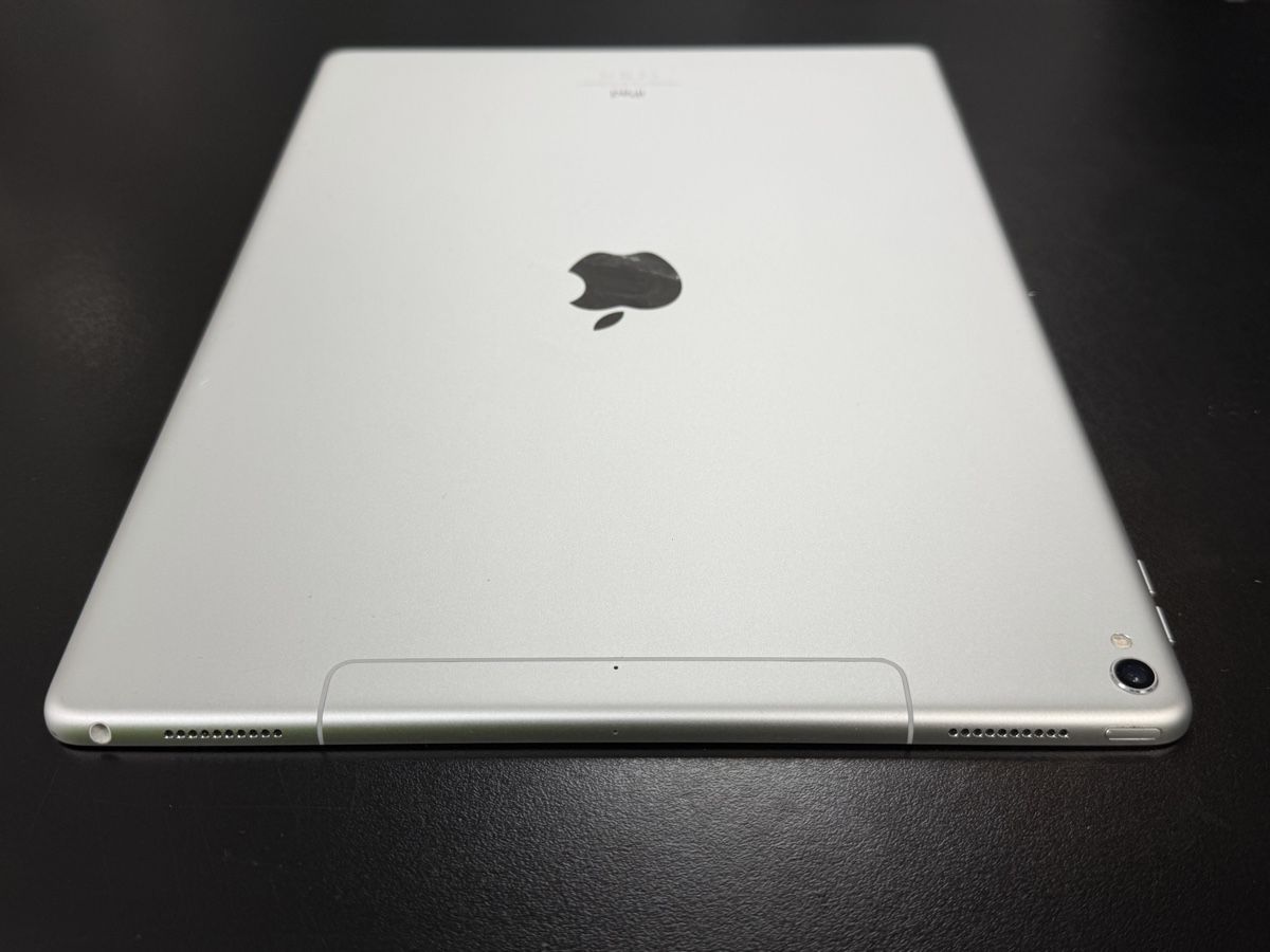Apple Tablet PC: iPad Pro 12.9 2 Generation WiFi -Cellular Space gray – Difettoso da Zürich venduto da Handycaree 5