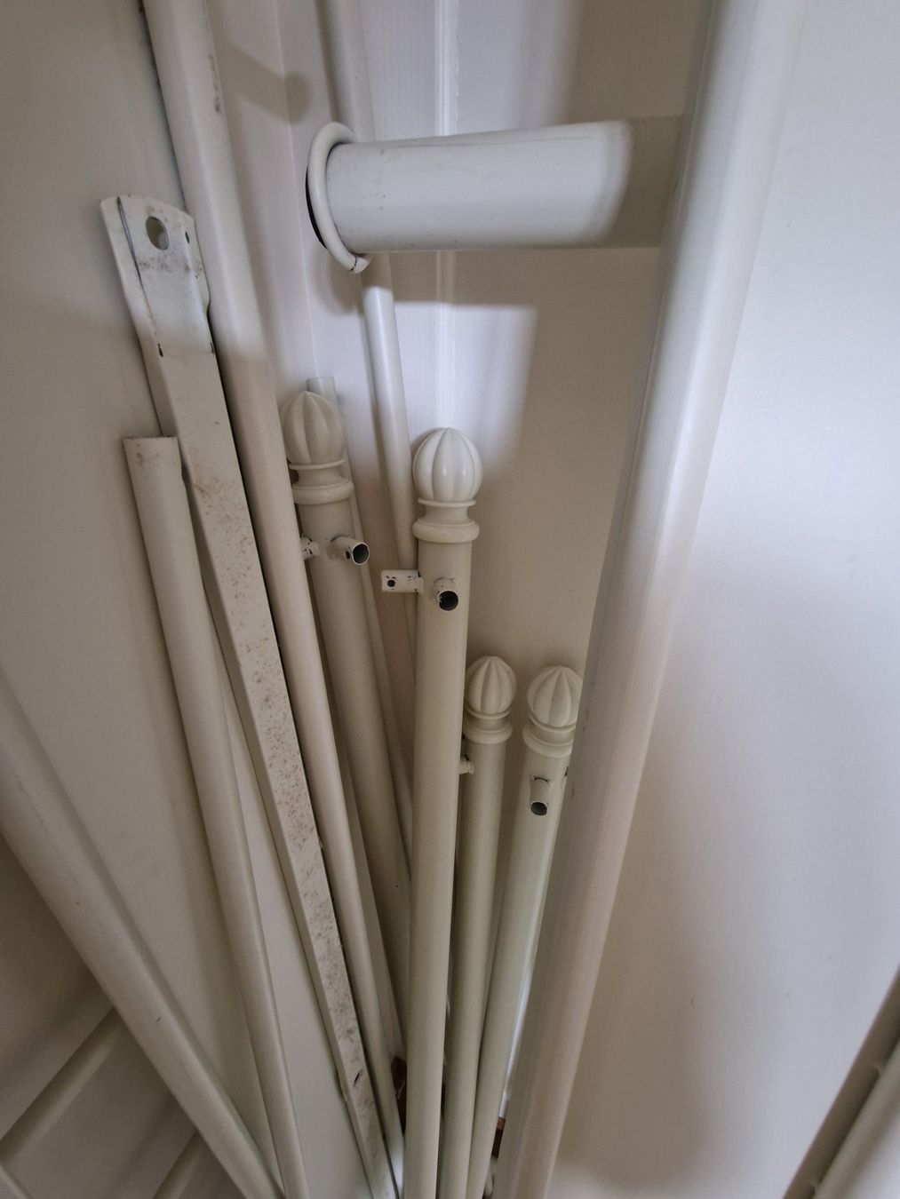 Jysk Betten: Himmelbett mit Lattenrost – Gebraucht aus Münsingen von harpoon_one 2