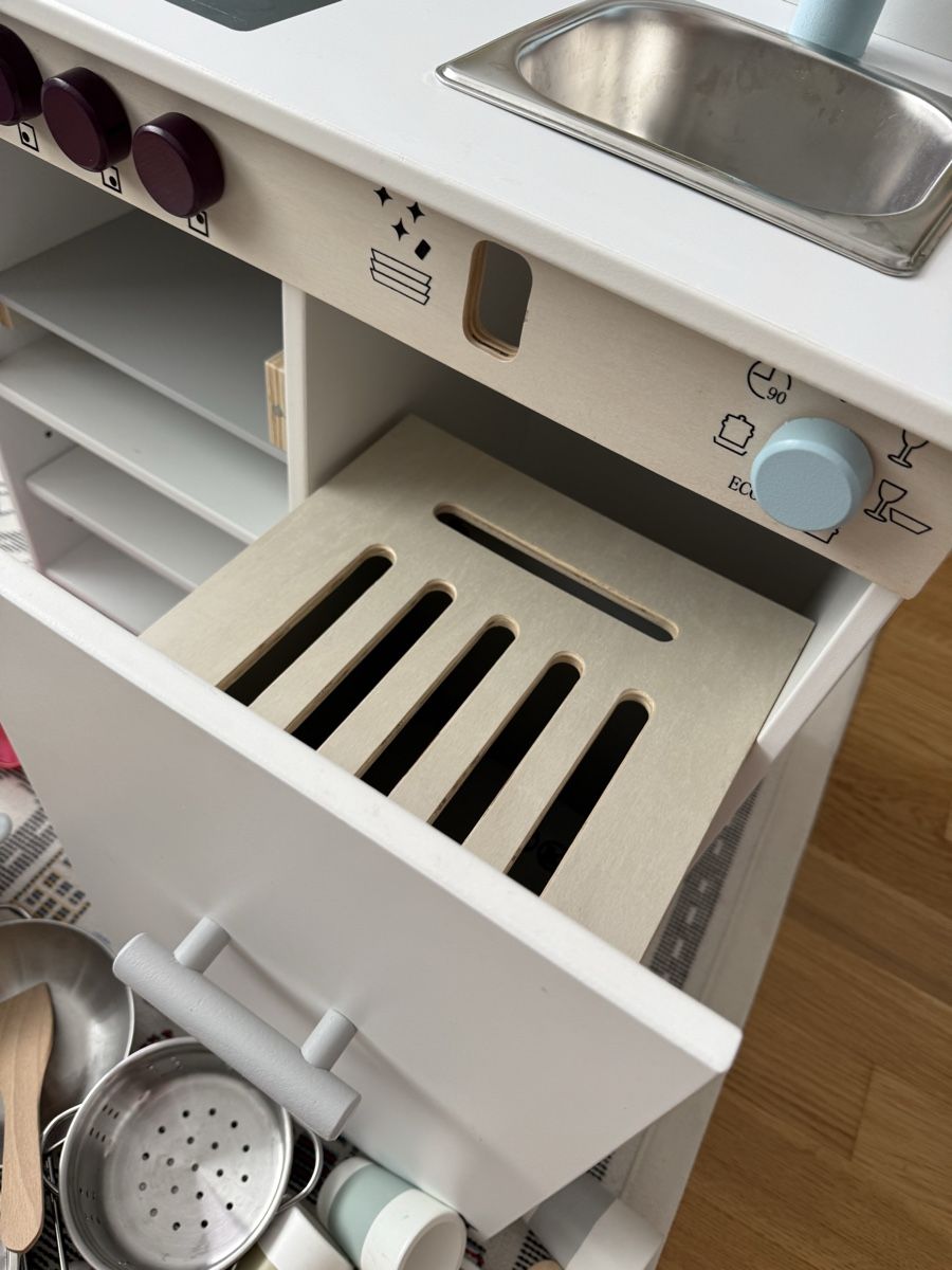 Giocattoli: Wooden Kitchen Set with Accessories good condition – Usato da Cham venduto da jes_lhf2 4