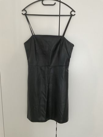 Kurzes schwarzes Mango Kleid - Lederoptik - Grösse M