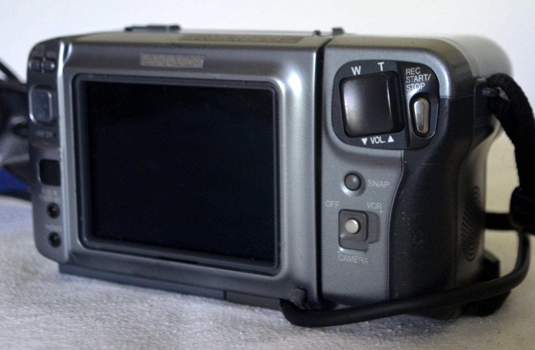 Sharp Videocamere: Sharp  VL-DC1 MiniDV  Camcorder / caméscope – Nuovo e nell'imballaggio originale da Collonges venduto da arashee 5