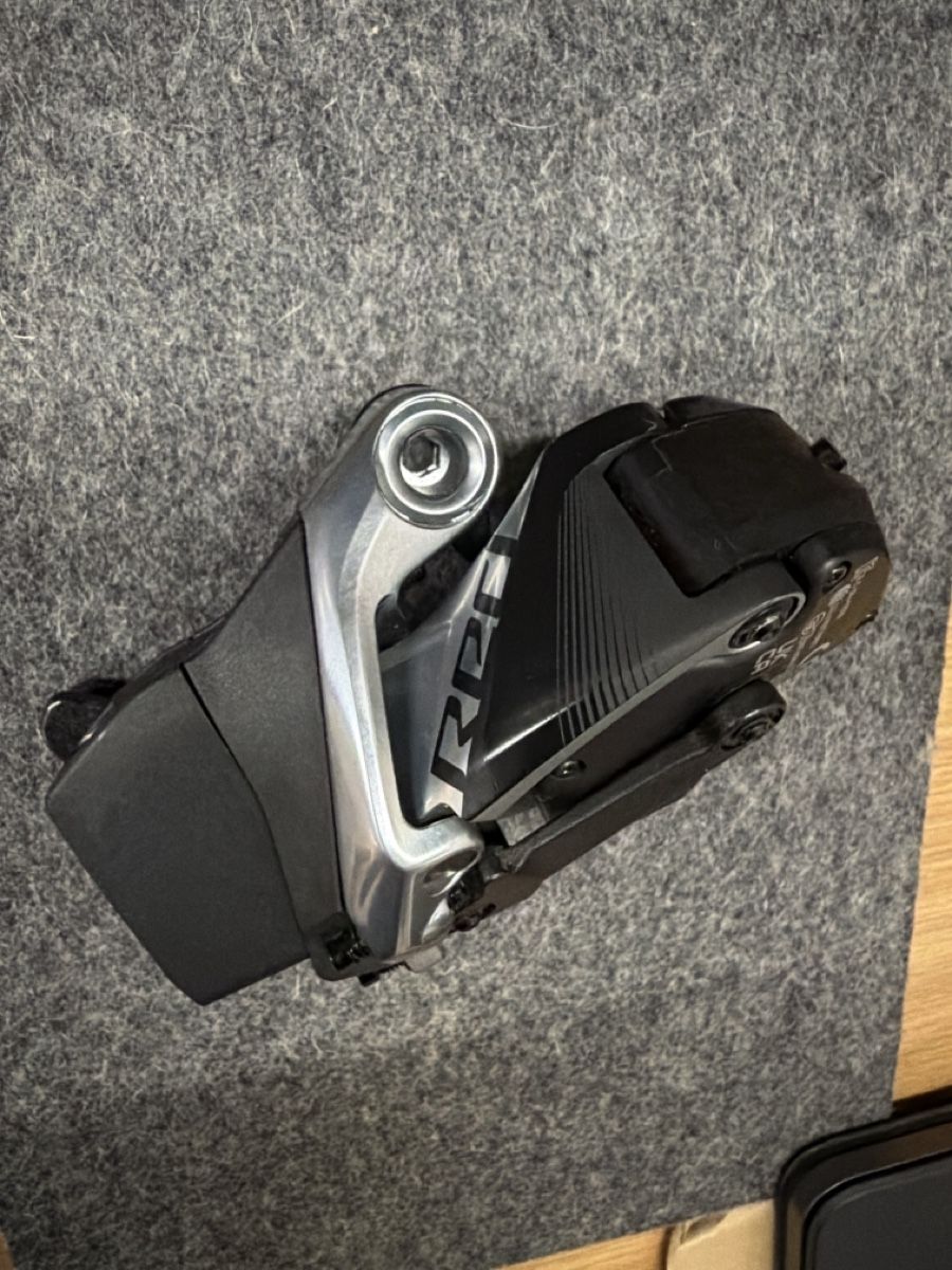 Sram Pezzi di ricambio: SRAM Red AXS rear derailleur – Usato da Mont-sur-Lausanne venduto da sashwindow