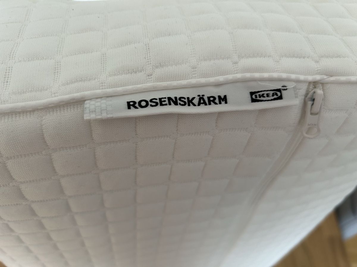 Kissen: Seitenschläferkissen Rosenkräm – Gebraucht aus Wettingen von sar_k7hg 2