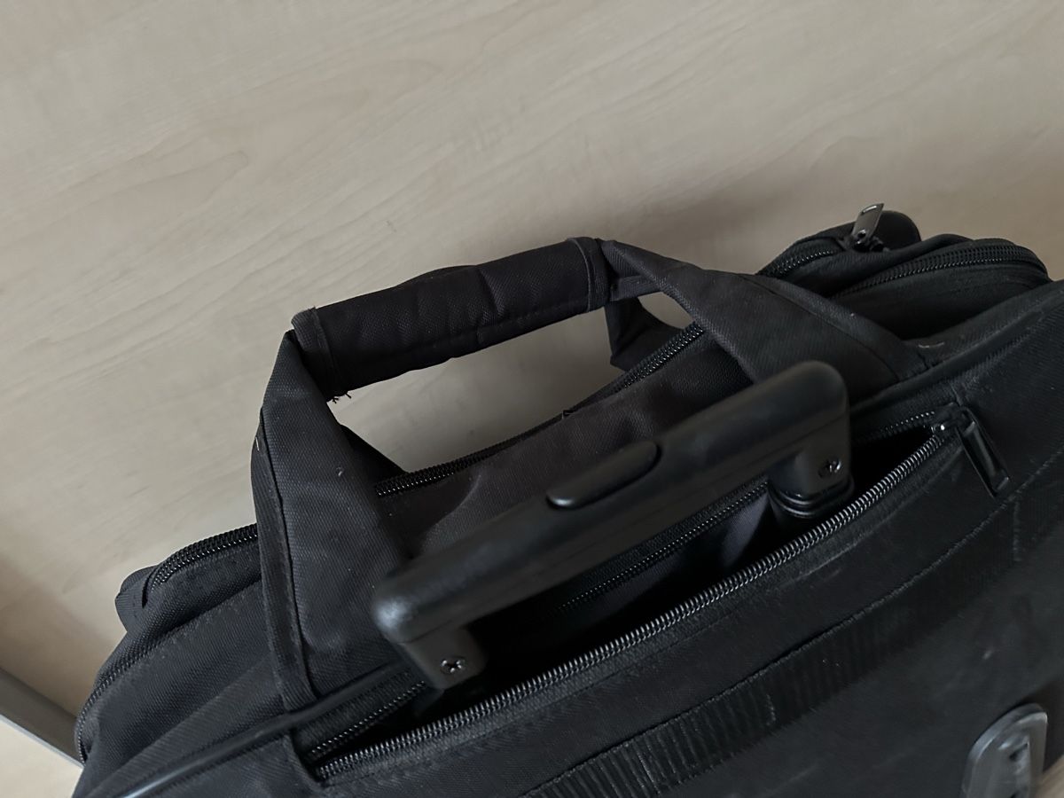 Valigie: Notebook Koffer mit Rollen – Usato da Rüfenacht BE venduto da NE_ 4