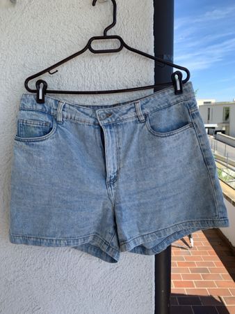 Jeans Shorts Esmara Loose Fit High Waist Grösse 44 neu