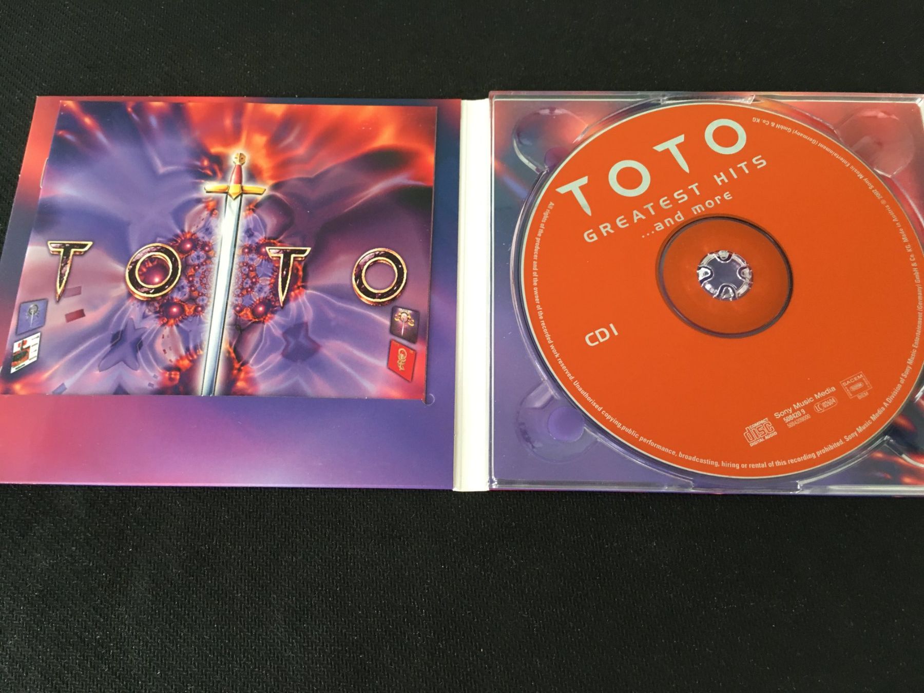 CD: Toto - Greatest Hits ans more -CD- 3cd – Usato da St.Gallen venduto da MedienJoe 2