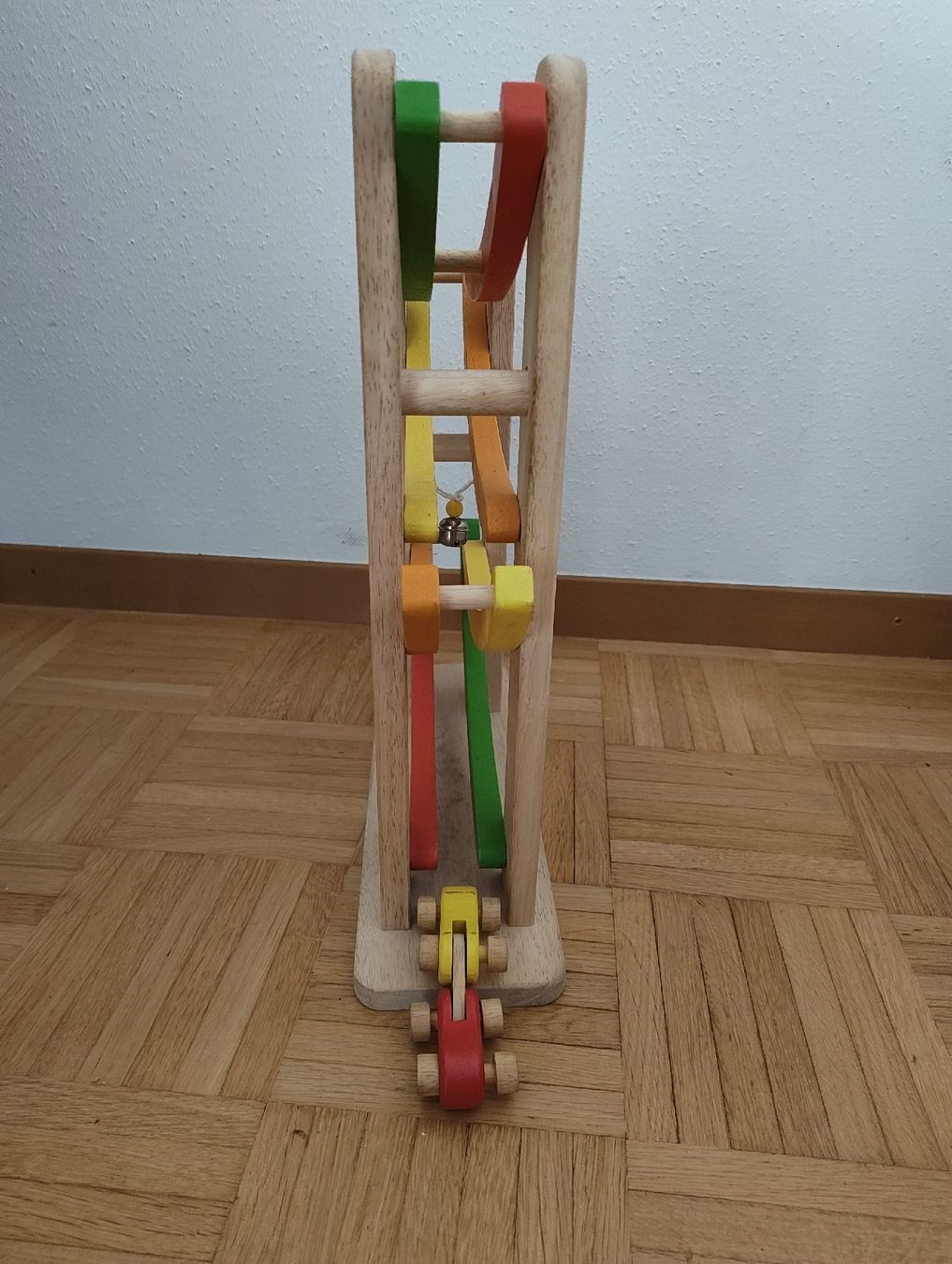 Giocattoli: Holz Rennbahn mit Auto – Usato da Thierachern venduto da _Sunshine_._ 6