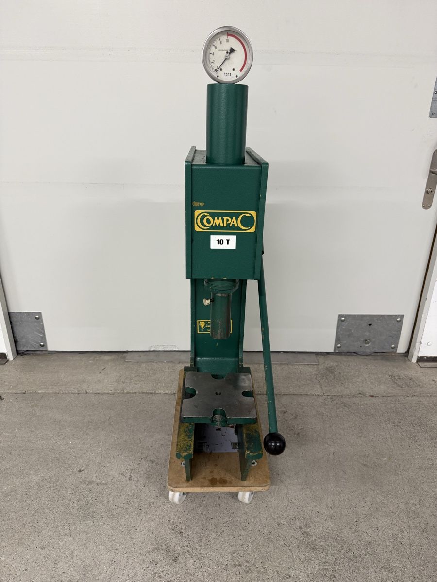 Tutte le macchine: Hydraulikpresse COMPAC 10T – Usato da Sirnach venduto da S54Power