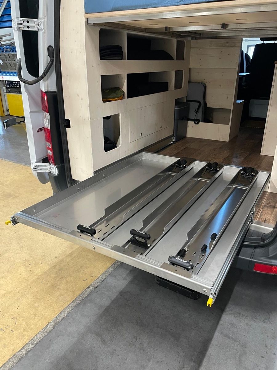 Mercedes-Benz Veicoli da campeggio: Mercedes Sprinter 319 CDI 4x4 W906 Camper – Usato da Sutz venduto da charis1411 2