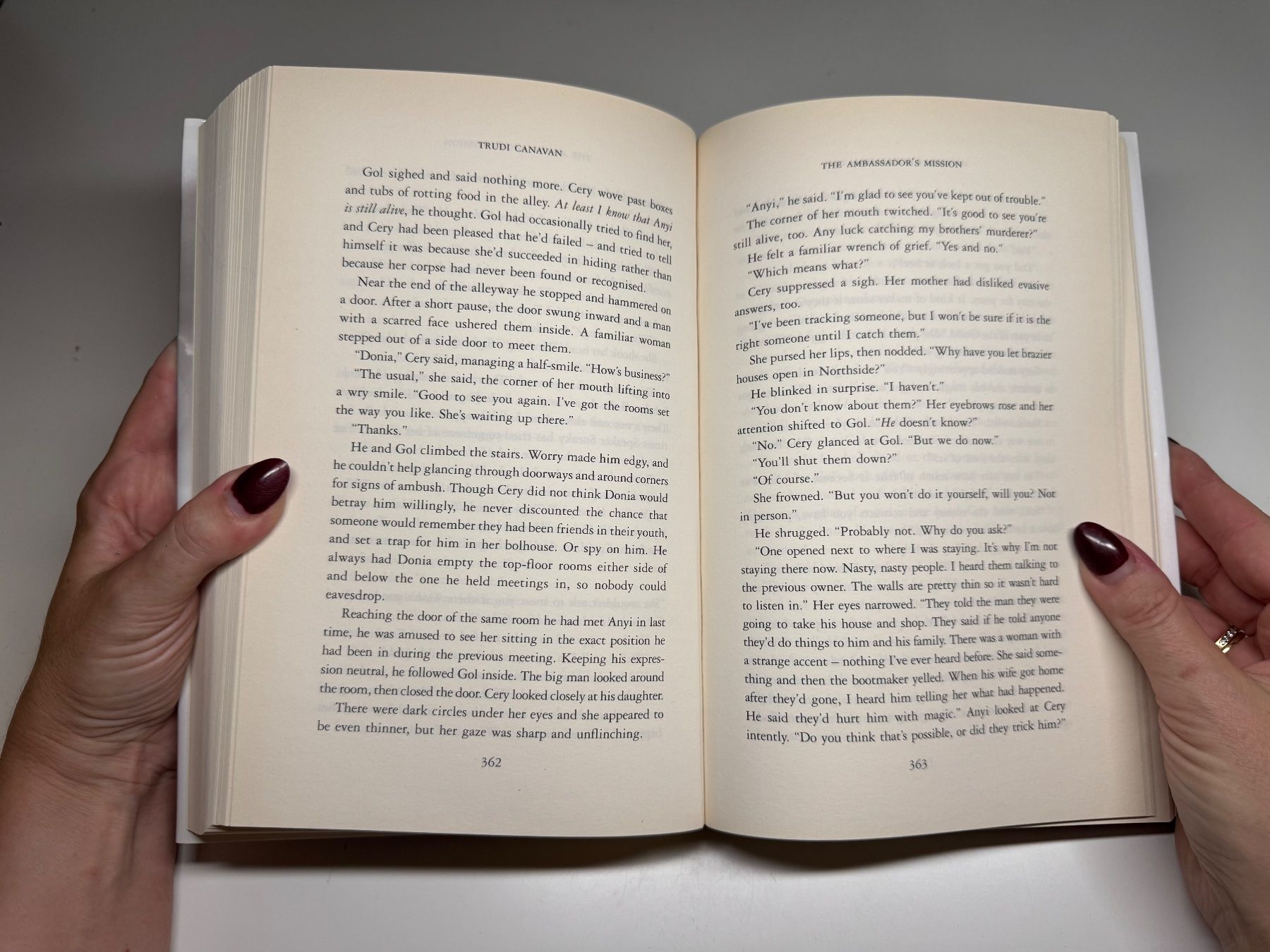 Bücher: NOVEL: Trudi Canavan, The ambrassador's mission – Gebraucht aus Grosswangen von English_books 7