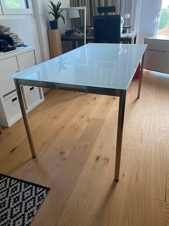 Tables: USM-Tisch (Imitat von System 4) – D'occasion à Hombrechtikon par Tech-Maus 1