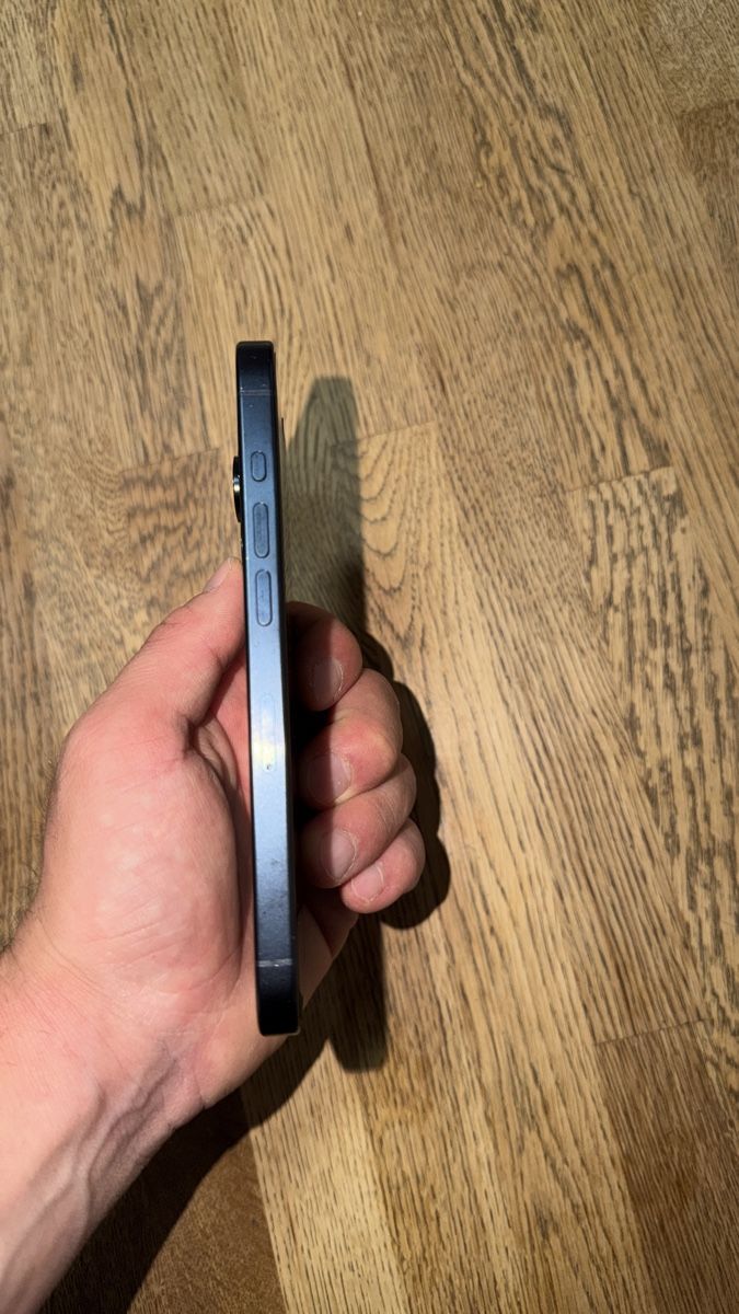 Apple Telefoni cellulari / Smartphones: Iphone 15 Pro 128 GB Blau – Usato da Reinach AG venduto da FulcinitiF 4