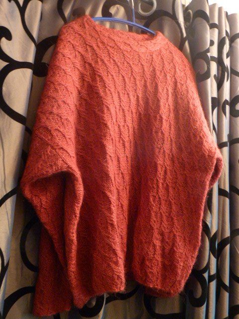 Maglioni & Felpe: Handgestrickter Wollpullover, Gr. 44, rot-gold – Usato da Nunningen venduto da Fashion-Ave51 1
