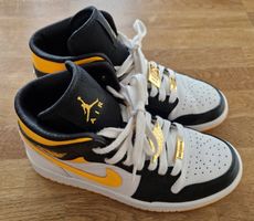 Air Jordan 1 Mid Women