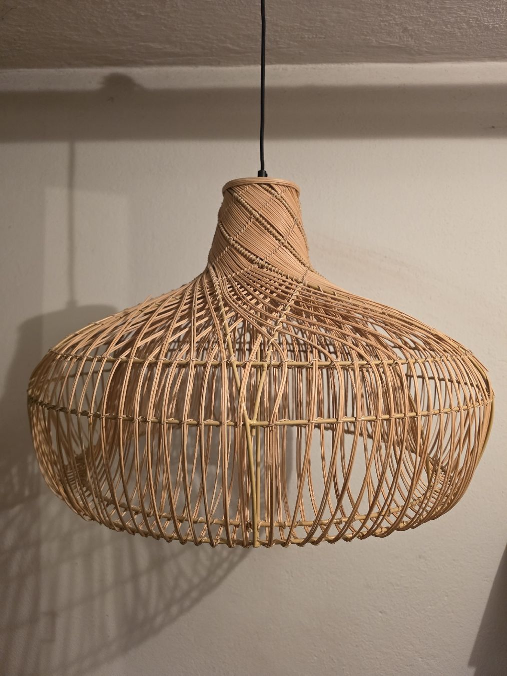 Lampadari & plafoniere: Large Woven Rattan Pendant Lamp Light Shade E27 Socket  – Usato da Zürich venduto da sla_5rwh