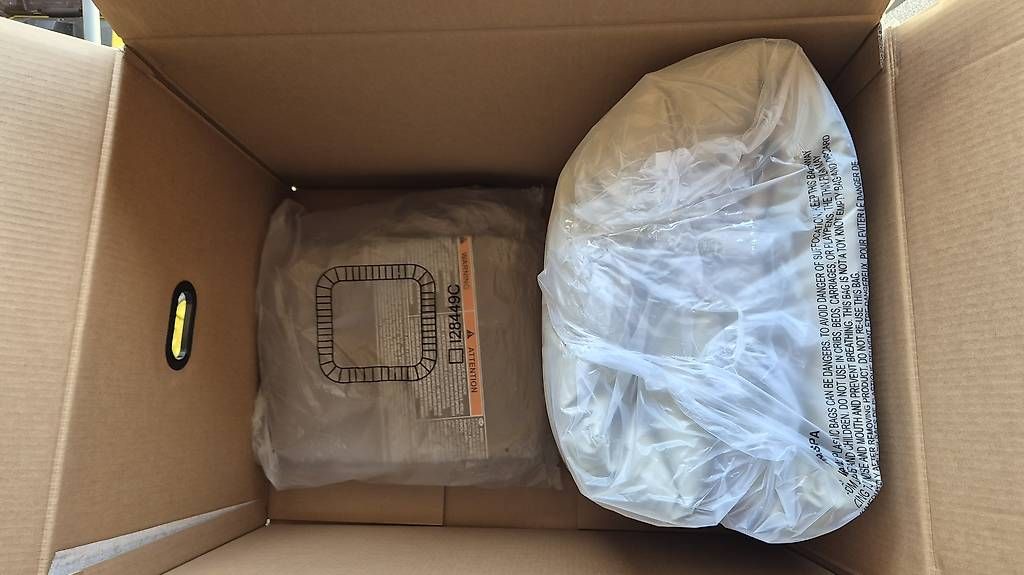 Bains à remous: SPA Intex Chevron Deluxe, NEUF – D'occasion à bernex par fabriceznn 2